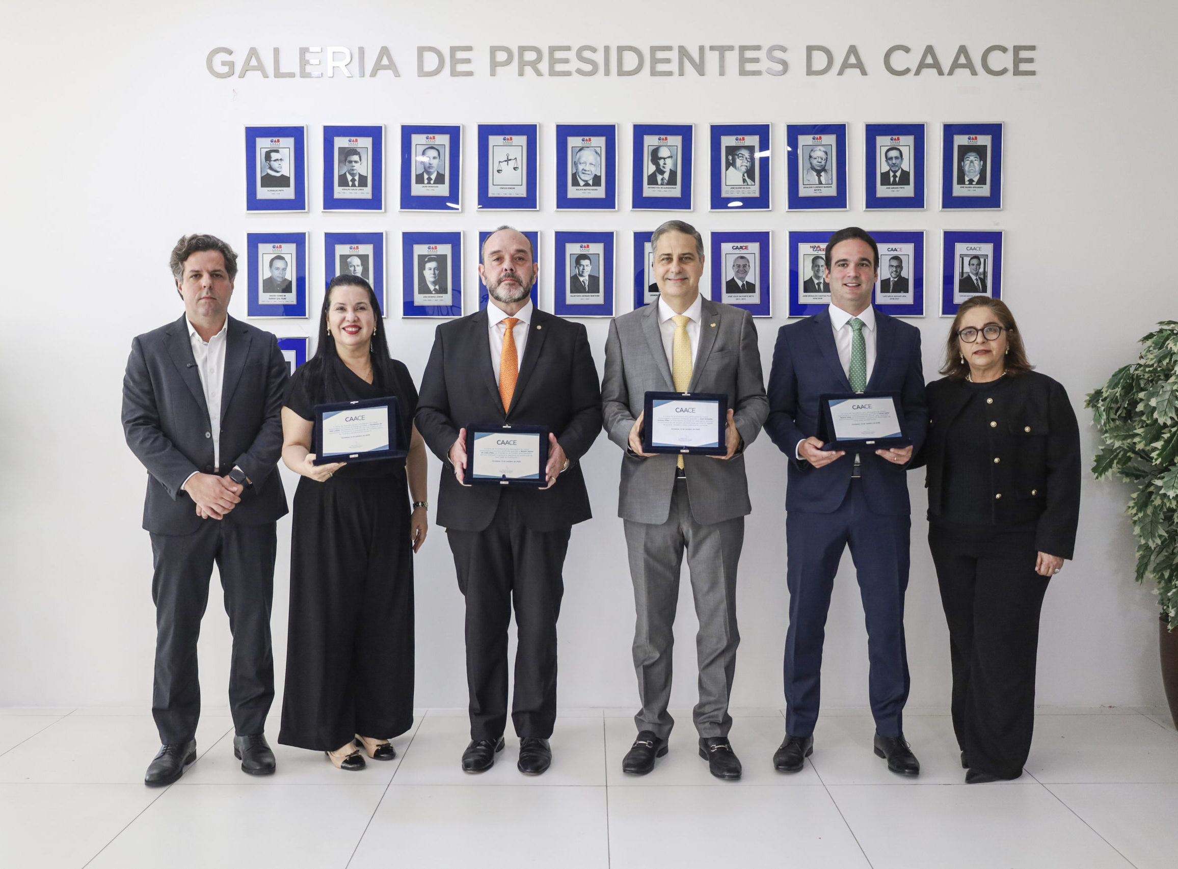 CAACE inaugura Galeria Histórica de Presidentes e reconhece trajetórias que contribuíram para sua história
